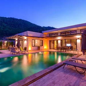 Marla - 2 Bedroom Honeymoon Villa